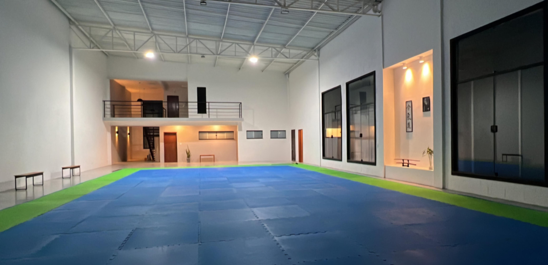 Dojo Coroa do Meio